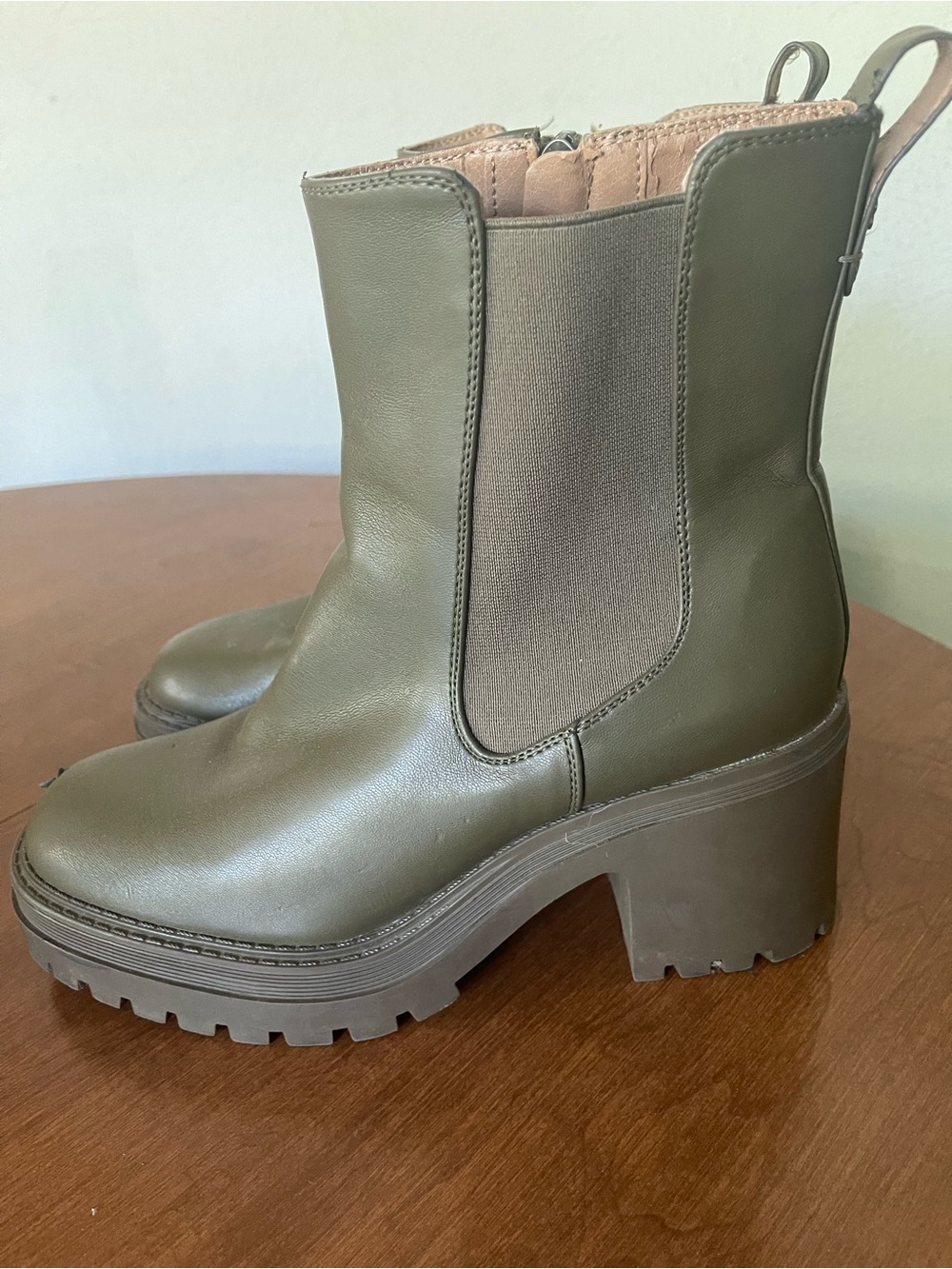 NWOB Sam & Libby Army Green Rubber Lug Sole Chunky Heel Bootie Boot - Size 8